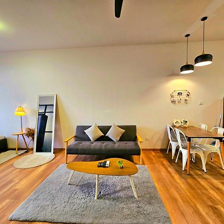 Quartz Residence - Melaka Экстерьер фото