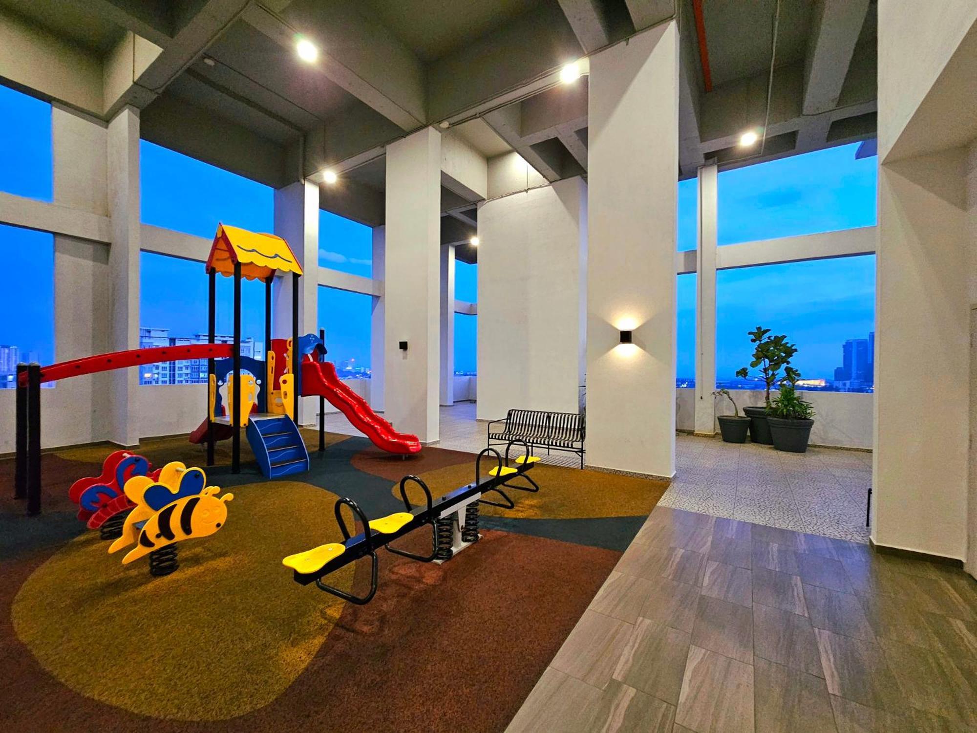 Quartz Residence - Melaka Экстерьер фото